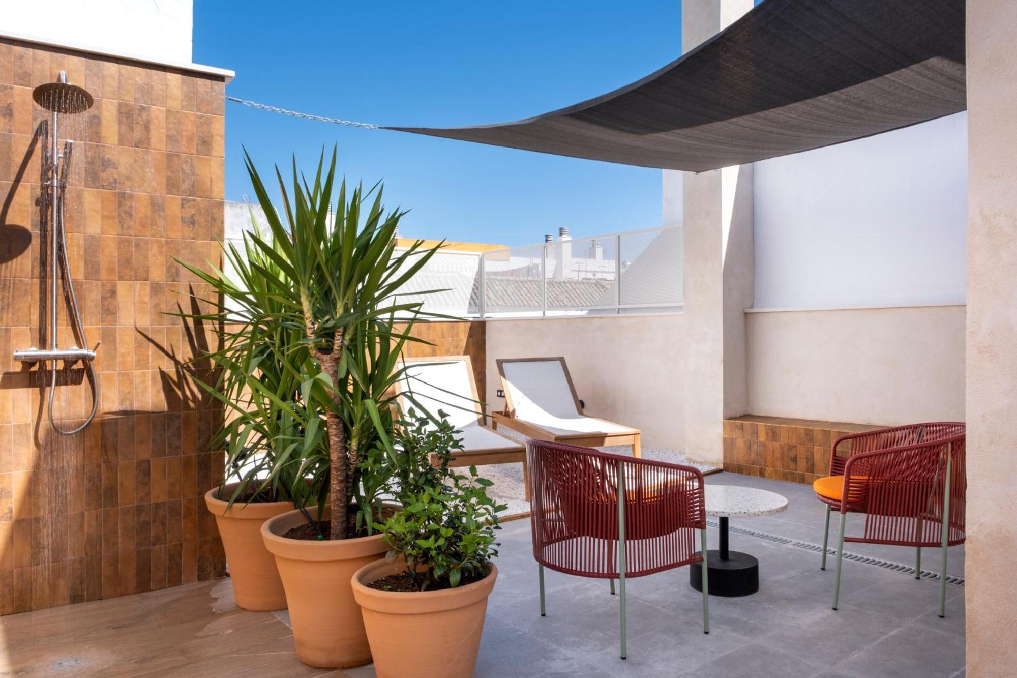 Rincones De Lola - Castilla 91 - Shared Jacuzzi Villa Seville Exterior photo
